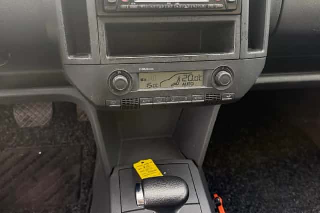 Volkswagen Polo (2004) thumbnail 3