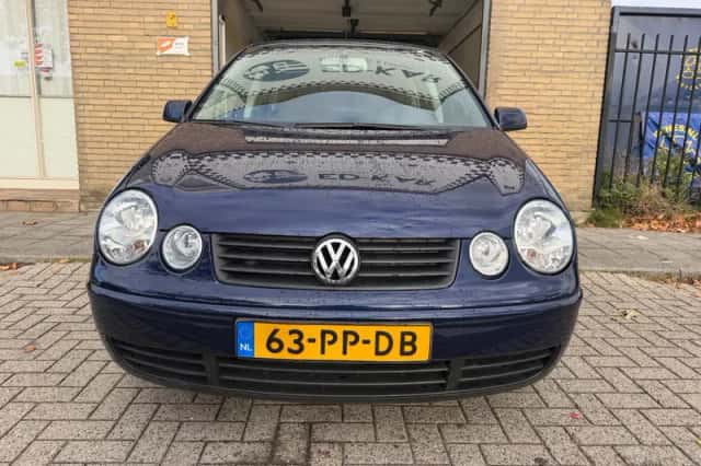 Volkswagen Polo (2004) thumbnail 4