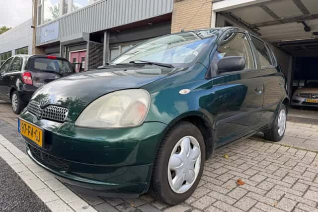 Toyota Yaris (2000) thumbnail 1