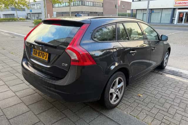 Volvo V60 (2013) thumbnail 6