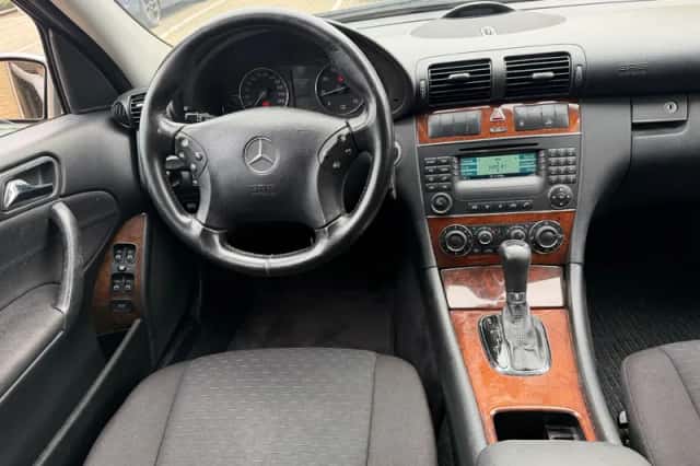 Mercedes-Benz C-Klasse (2007) thumbnail 2