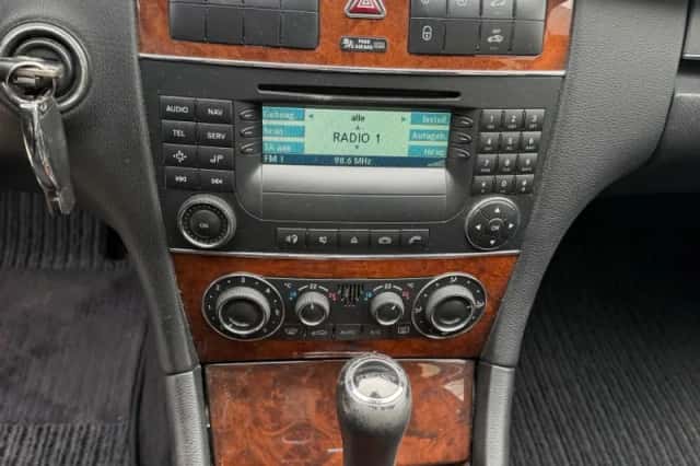 Mercedes-Benz C-Klasse (2007) thumbnail 3