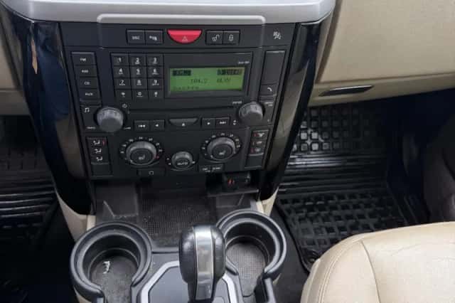 Land Rover Discovery (2007) thumbnail 3