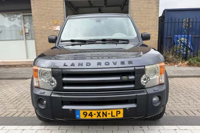 Land Rover Discovery (2007) thumbnail 4