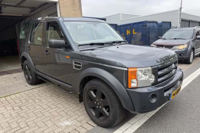 Land Rover Discovery (2007) thumbnail 5