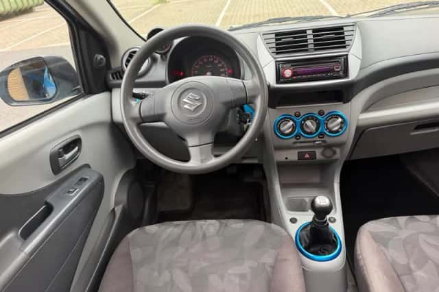Suzuki Alto (2011) thumbnail 2