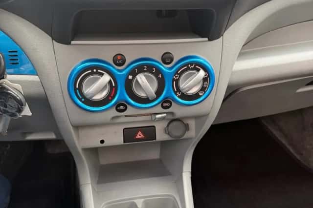 Suzuki Alto (2011) thumbnail 3