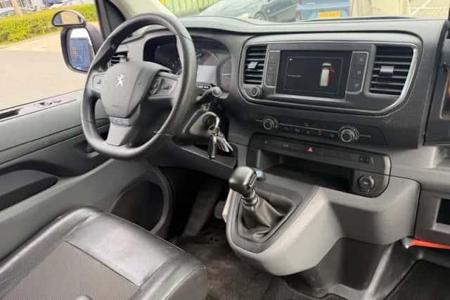 Peugeot Expert (2019) thumbnail 2