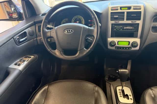 Kia Sportage (2008) thumbnail 2