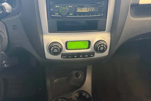 Kia Sportage (2008) thumbnail 3