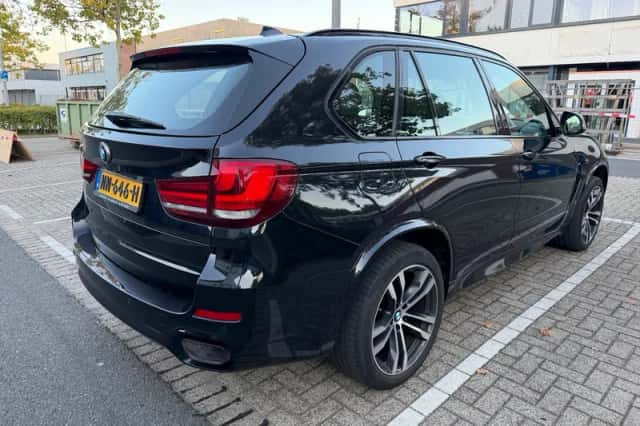 BMW X5 (2016) thumbnail 6