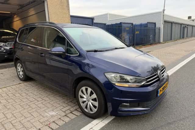 Volkswagen Touran (2018) thumbnail 5