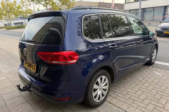 Volkswagen Touran (2018) thumbnail 6