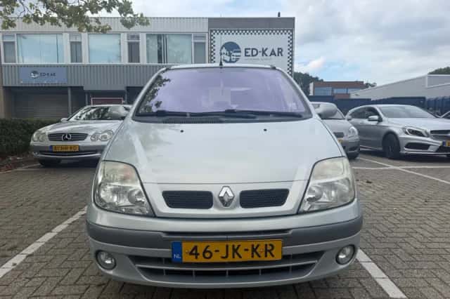 Renault Scénic (2002) thumbnail 4