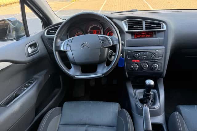 Citroën C4 (2013) thumbnail 2