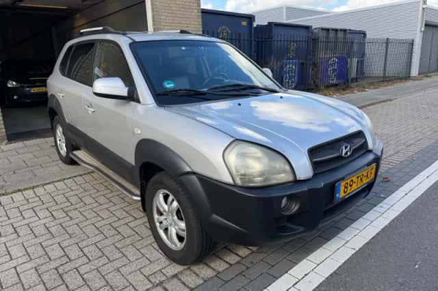 Hyundai Tucson (2007) thumbnail 5