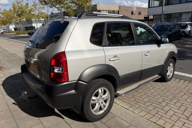 Hyundai Tucson (2007) thumbnail 6