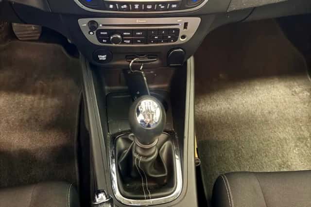 Renault Mégane (2015) thumbnail 3