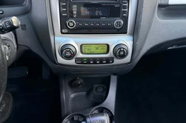 Kia Sportage (2006) thumbnail 3