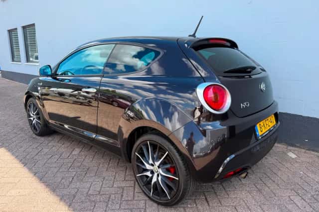 Alfa Romeo Mito (2013) thumbnail 3