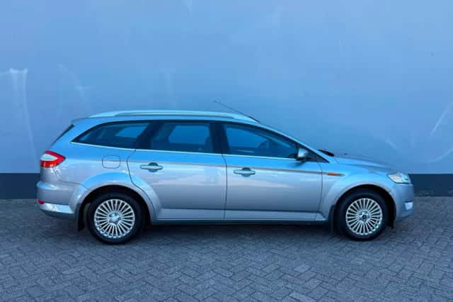 Ford Mondeo (2010) thumbnail 5