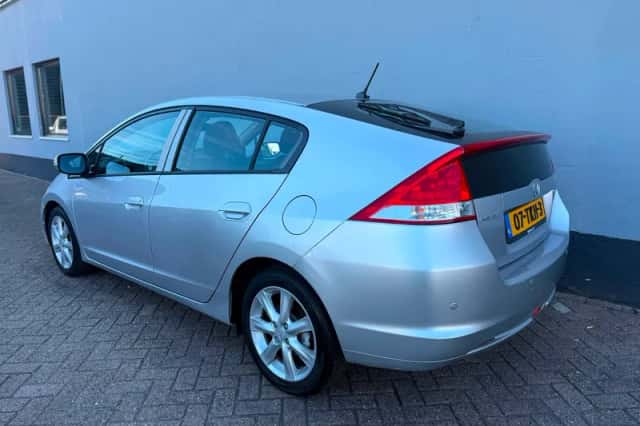 Honda Insight (2012) thumbnail 3