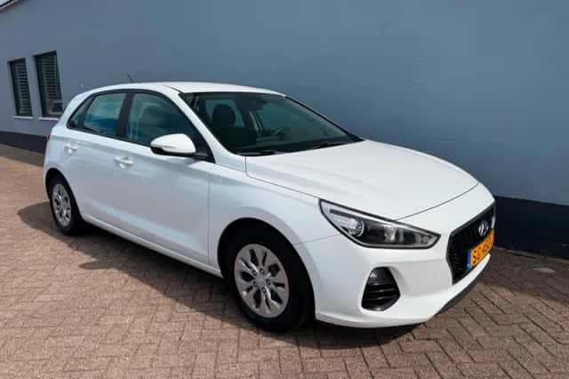 Hyundai i30 (2018) thumbnail 4