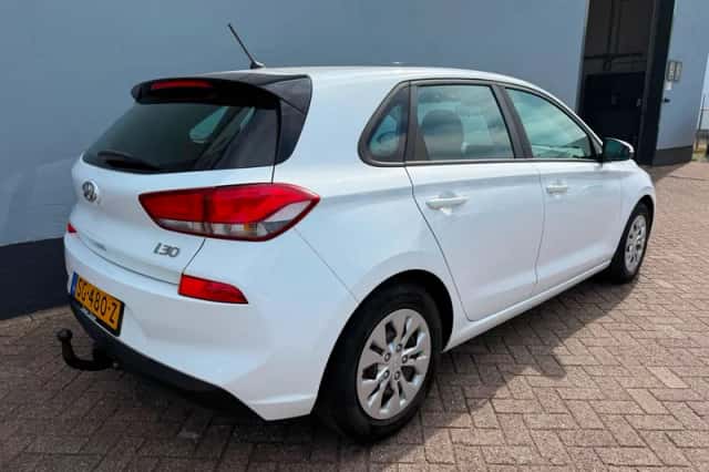 Hyundai i30 (2018) thumbnail 6
