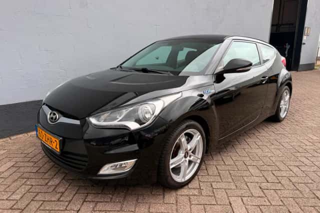 Hyundai Veloster (2012) thumbnail 1