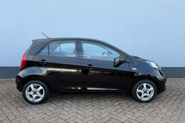 Kia Picanto (2014) thumbnail 5