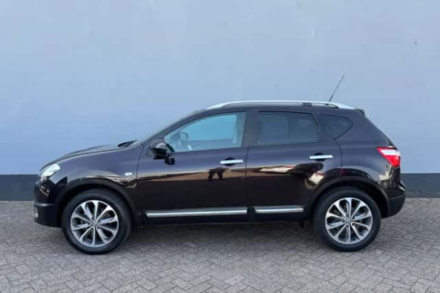 Nissan Qashqai (2011) thumbnail 2