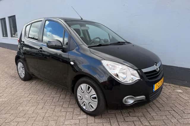 Opel Agila (2015) thumbnail 4
