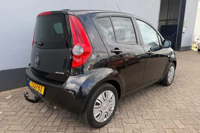 Opel Agila (2015) thumbnail 6