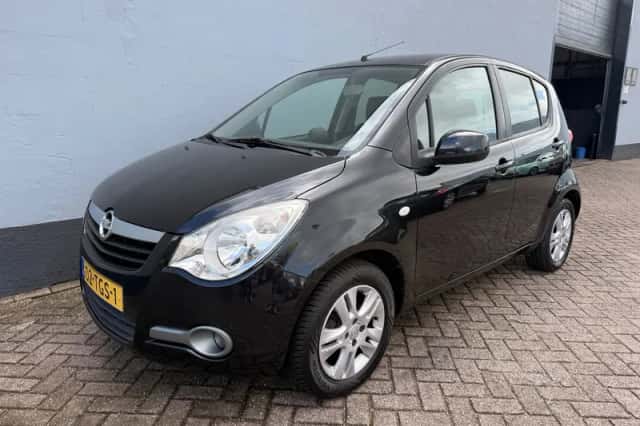 Opel Agila (2012) thumbnail 1