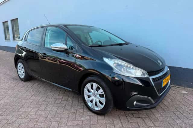 Peugeot 208 (2015) thumbnail 4