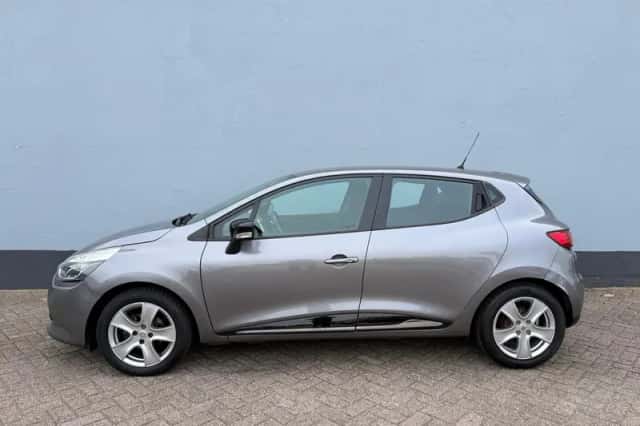 Renault Clio (2016) thumbnail 2