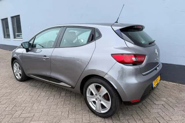 Renault Clio (2016) thumbnail 3