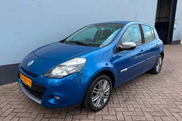 Renault Clio (2011) thumbnail 1