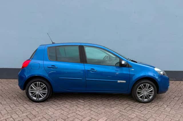 Renault Clio (2011) thumbnail 5