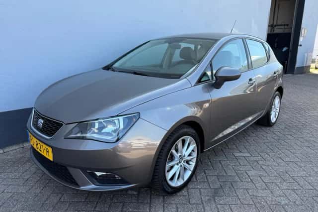 SEAT Ibiza (2017) thumbnail 1