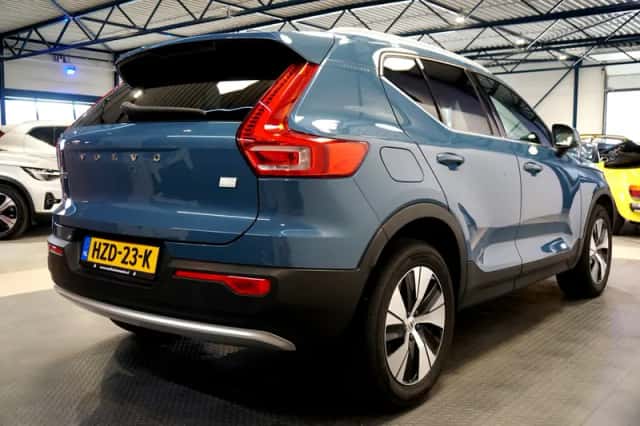 Volvo XC40 (2022) thumbnail 5