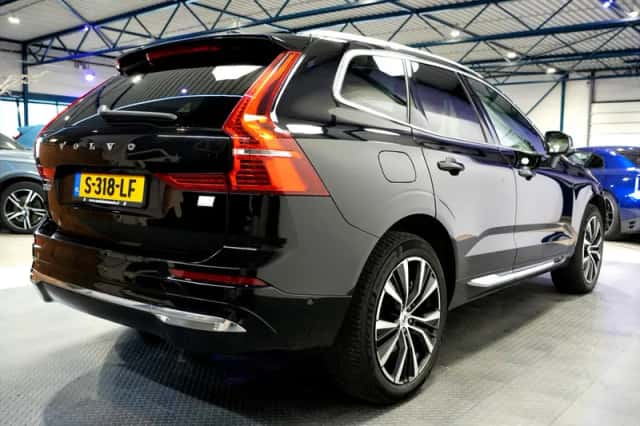 Volvo XC60 (2023) thumbnail 5