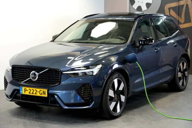 Volvo XC60 (2022) thumbnail 1