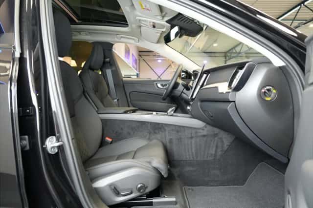 Volvo XC60 (2025) thumbnail 4