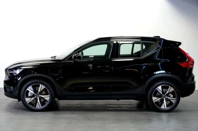 Volvo XC40 (2021) thumbnail 3