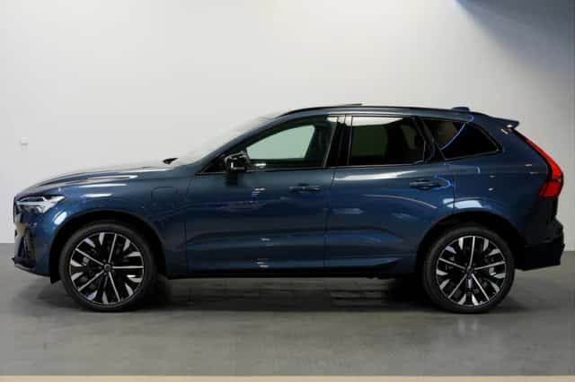 Volvo XC60 (2025) thumbnail 3