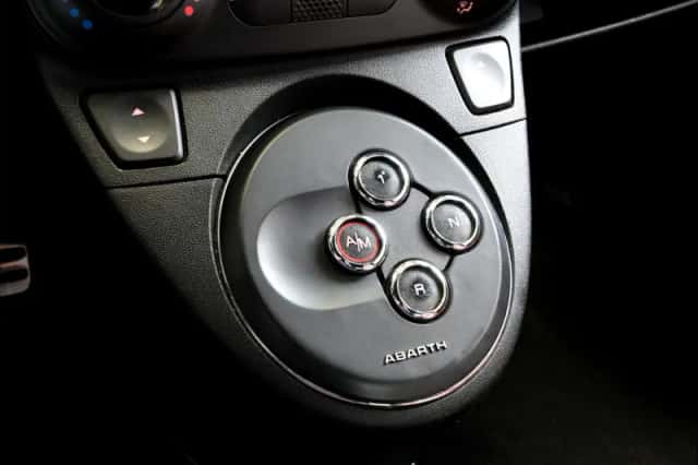 Fiat 500C (2011) thumbnail 6