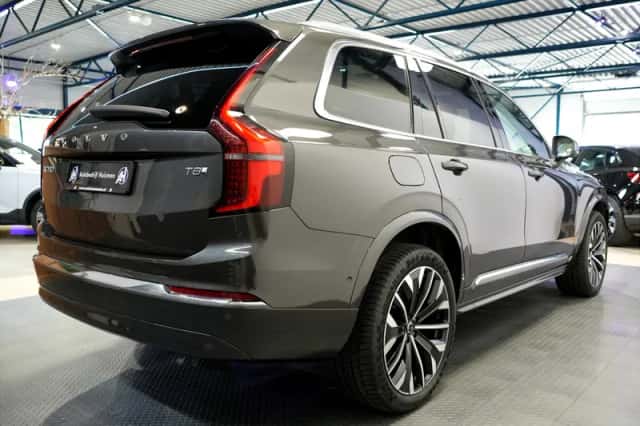 Volvo XC90 (2025) thumbnail 5