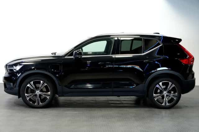 Volvo XC40 (2021) thumbnail 3