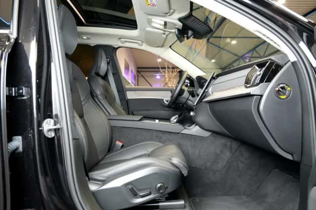 Volvo XC90 (2025) thumbnail 4